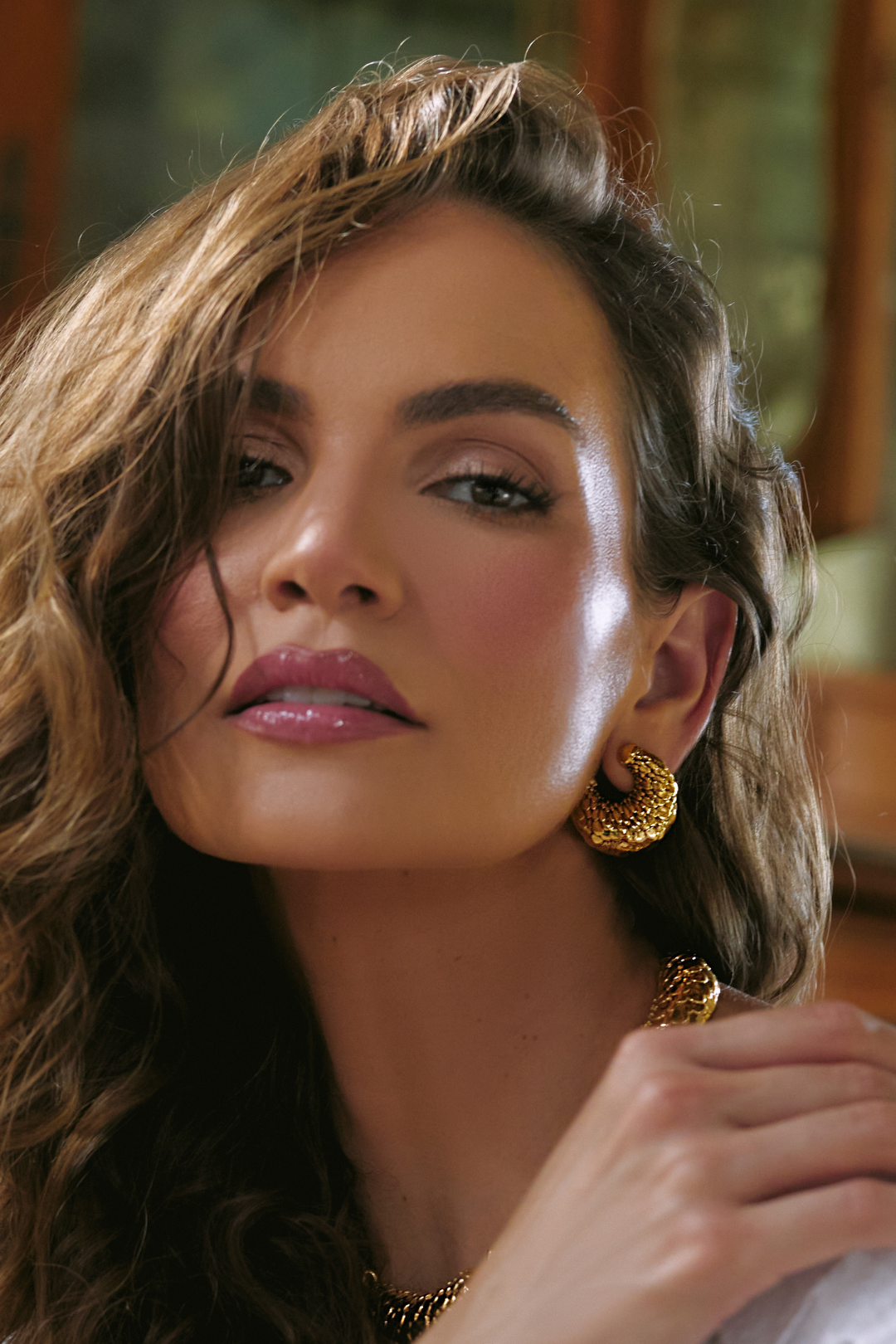 BRINCO MARÉ ESCAMAS ONDA LATERAL OURO