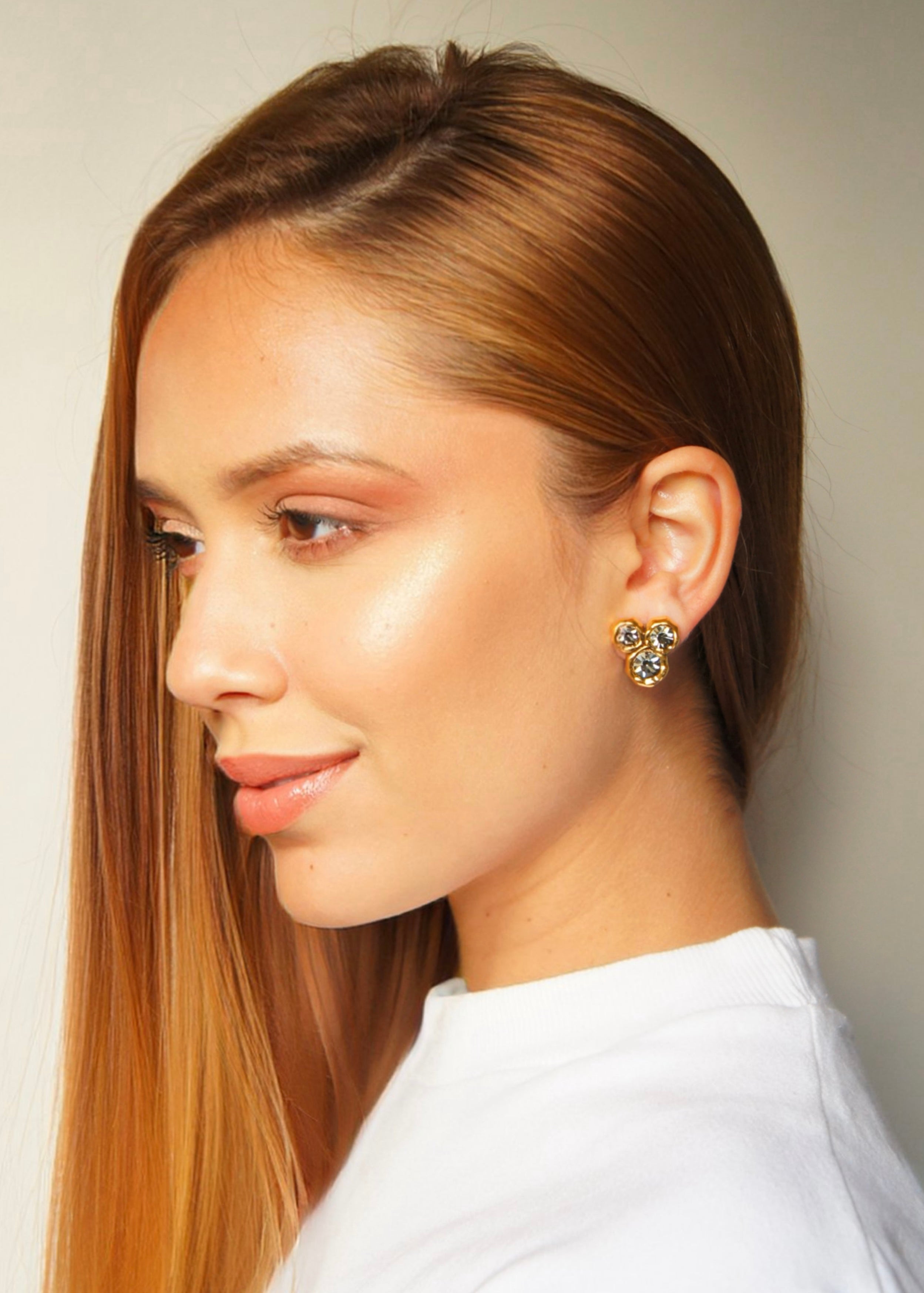 BRINCO CLÁSSICO TRIPLO G STRASS OURO VINTAGE