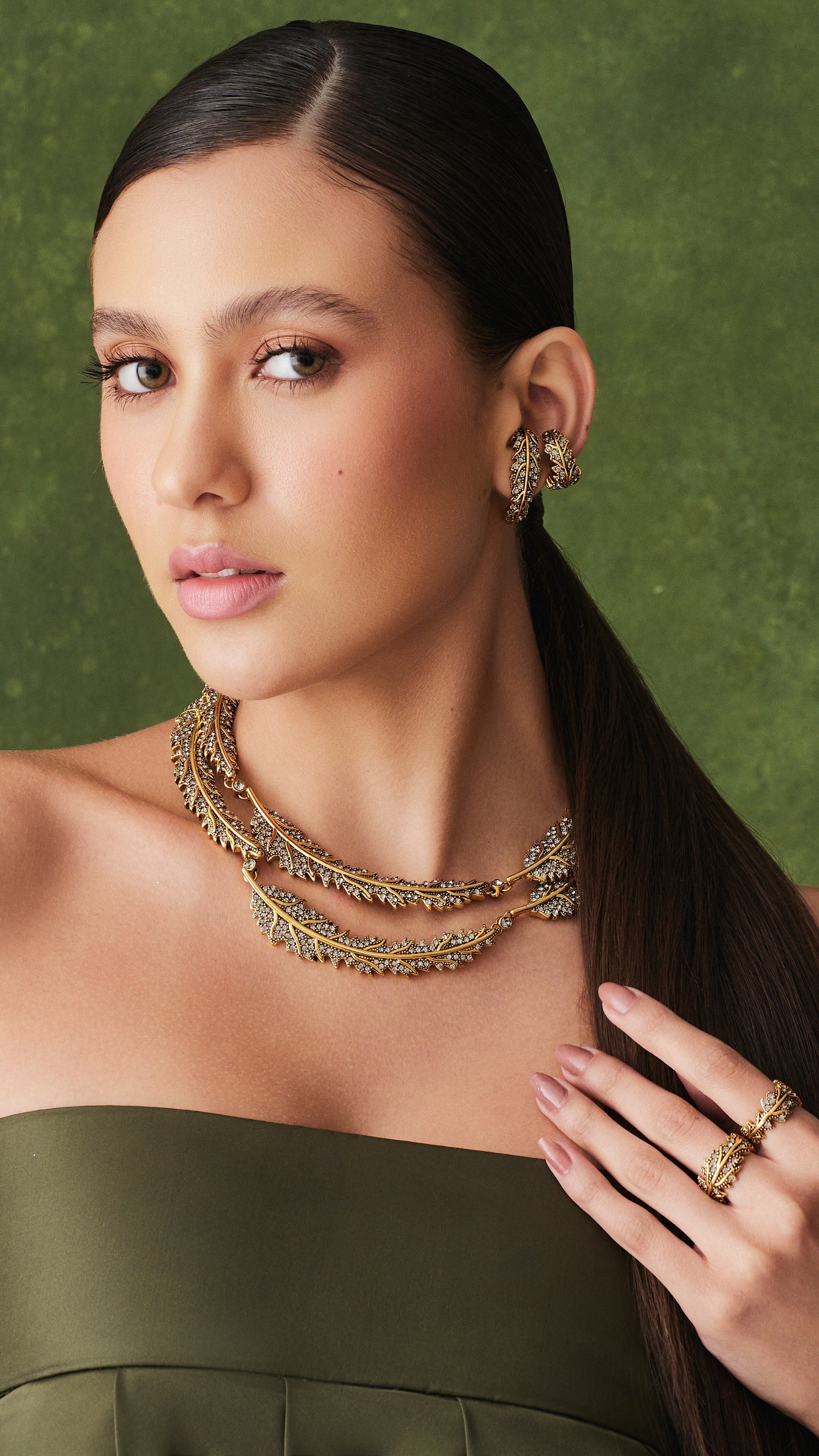 BRINCO FOLHAGEM ENCAIXE CRAV PRATA