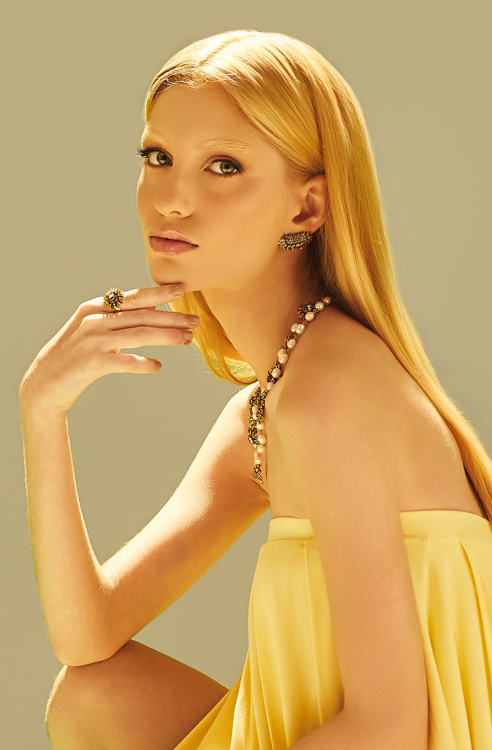 ANEL GIRASSOL P BOTÃO STRASS PRATA