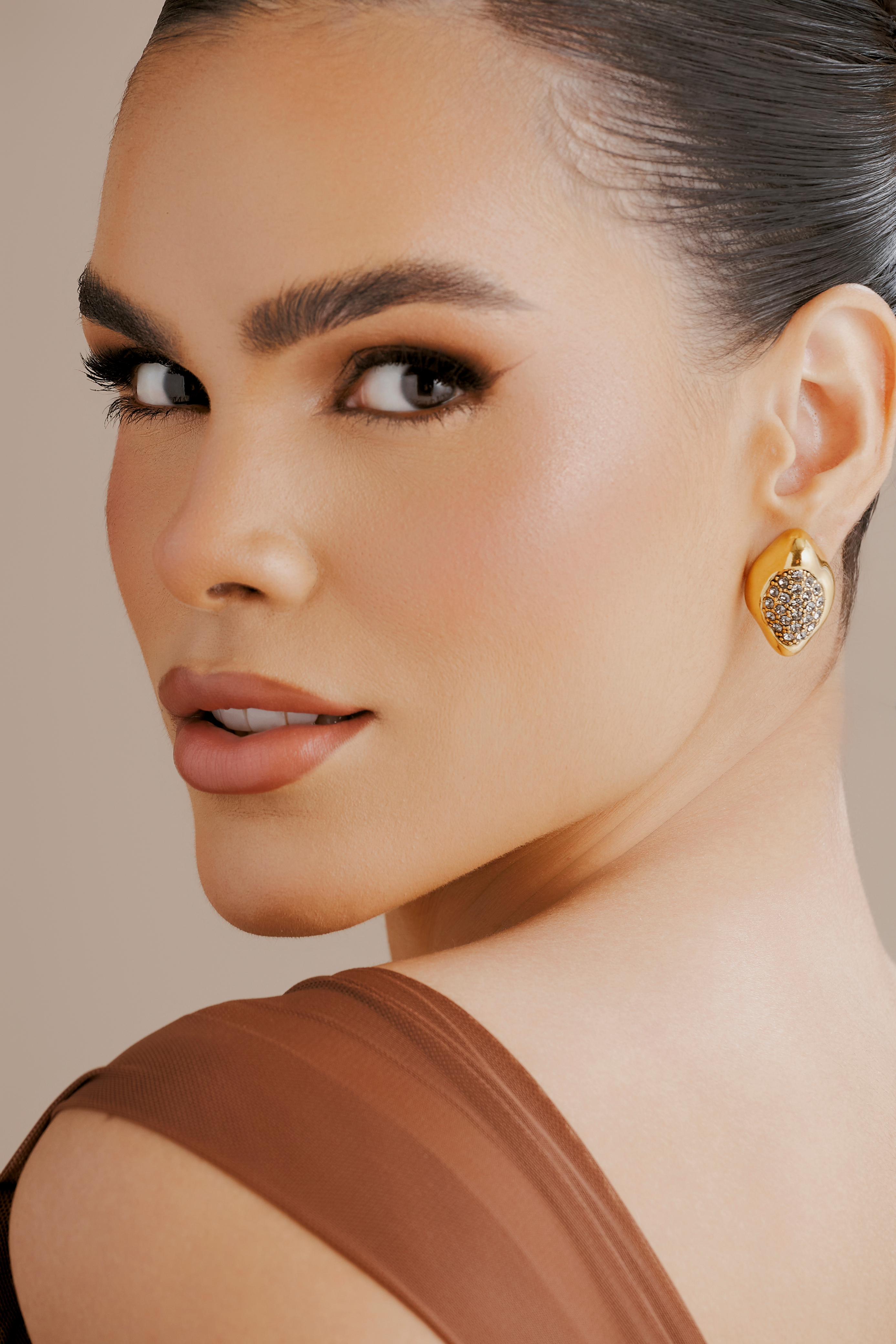 BRINCO CLÁSSICO LUANA M CRAVEJADO OURO