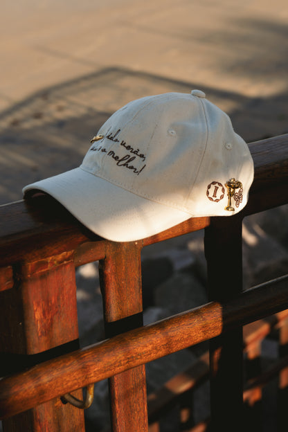 BONÉ GINGA DO MAR MORENA CANELA + IZE OFF WHITE