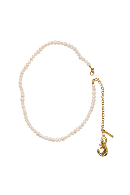 COLAR GINGA DO MAR PÉROLA NATURAL PINGENTE CAMARÃO OURO